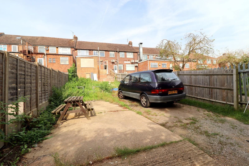 Property photo 2 of 30