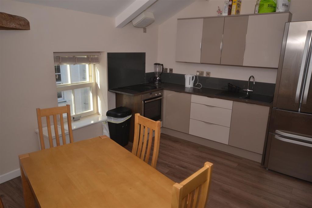 Property photo 2 of 16 Kitchen