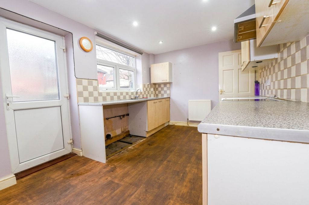 Property photo 3 of 9