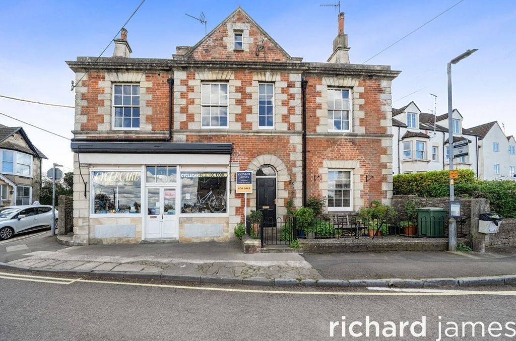 Property photo 1 of 23 F94413Ddcf7A42d389594Fb6F070F80A