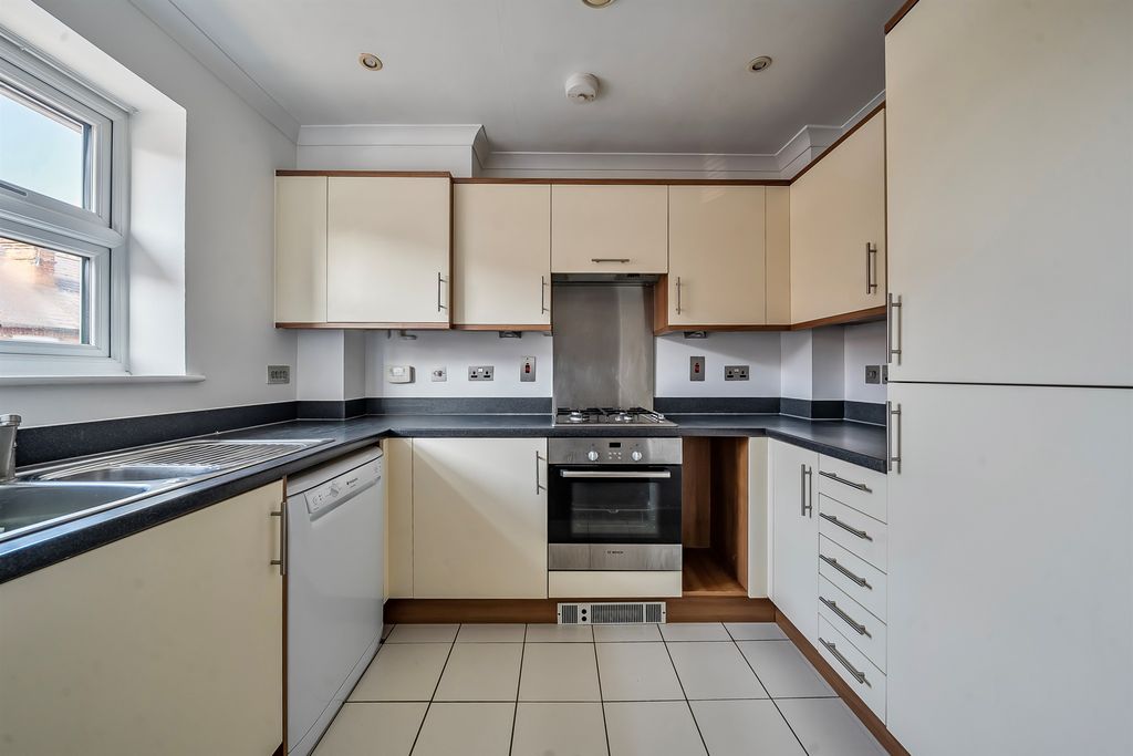 Property photo 2 of 13