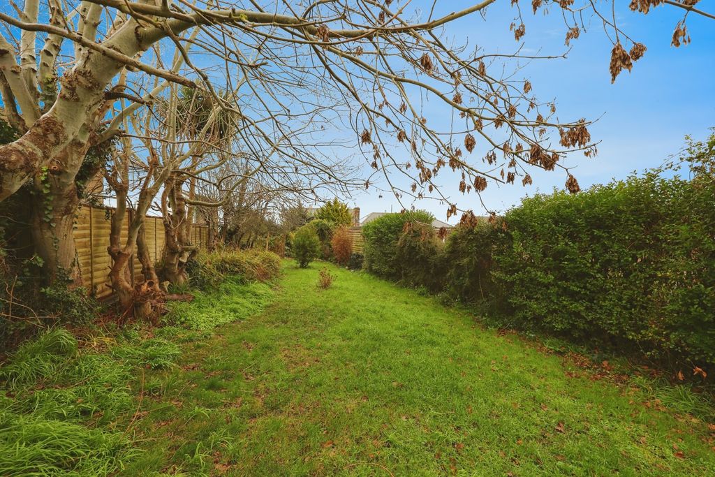 Property photo 2 of 15 Garden