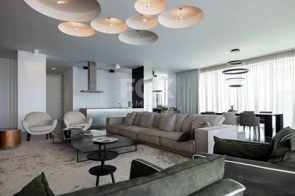 Property photo 1 of 16 For Sale Two-Level 4 Bedroom Penthouse With Sea View In Neap