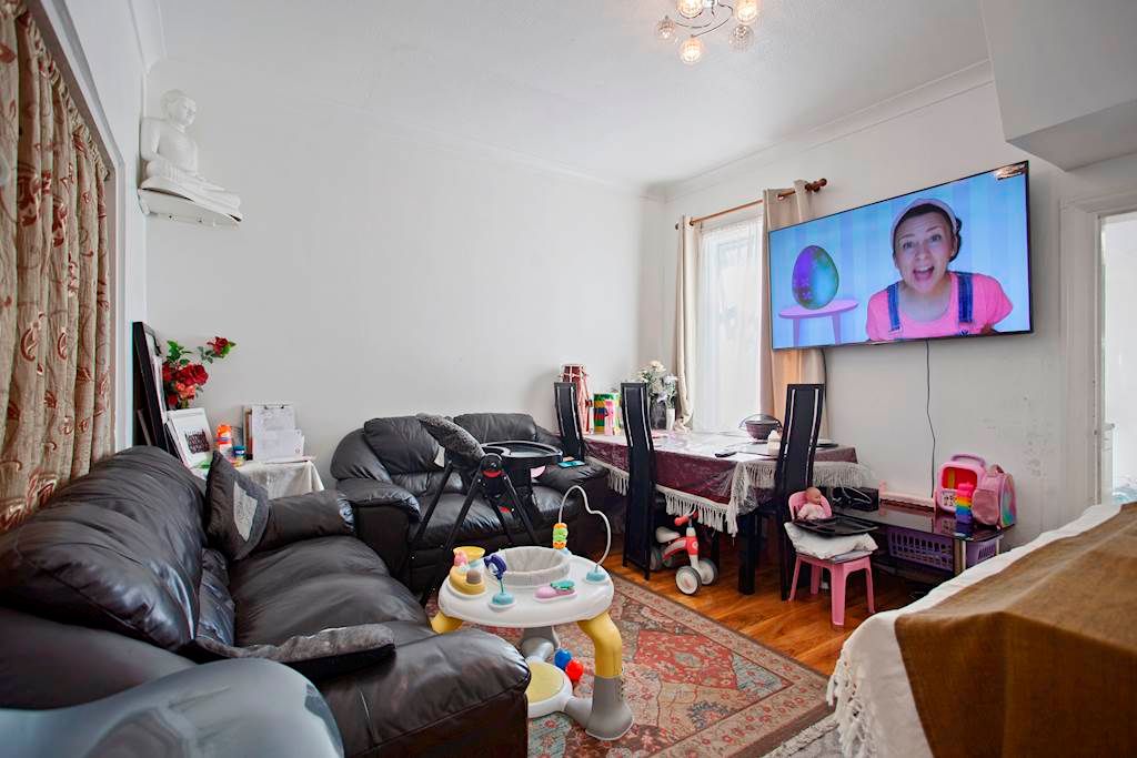 Property photo 1 of 12