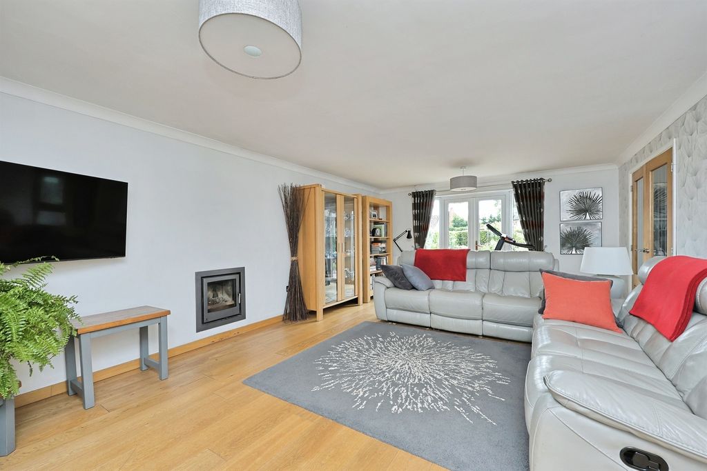 Property photo 3 of 26
