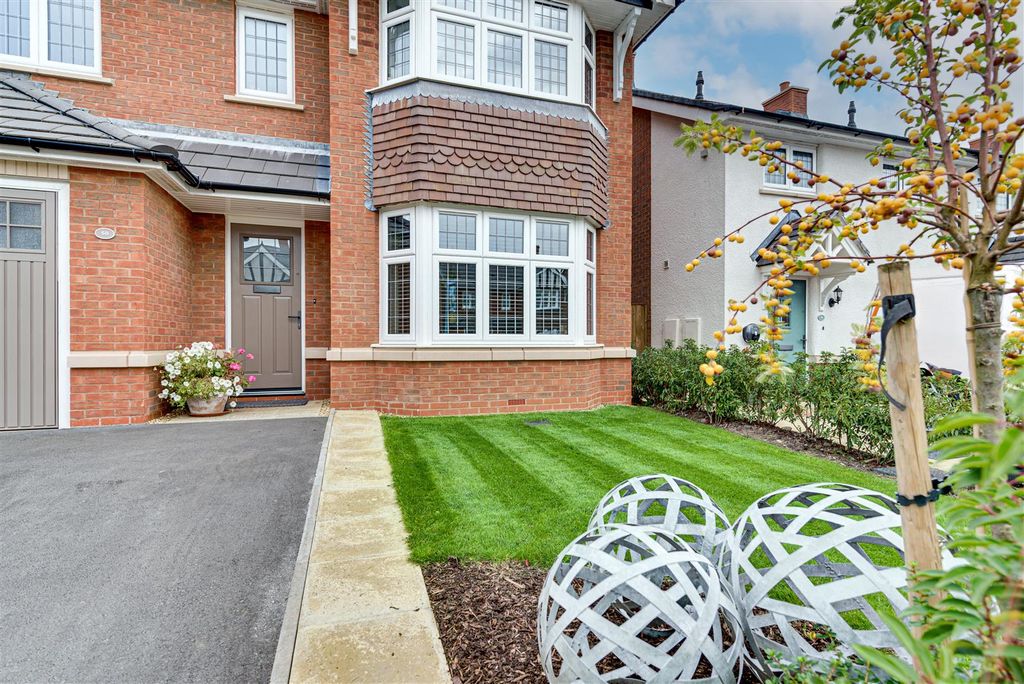 Property photo 2 of 35 Dsc_2497-Dsc_2501 2.Jpg