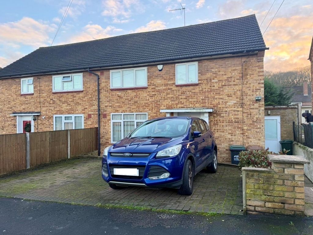 Property photo 2 of 3