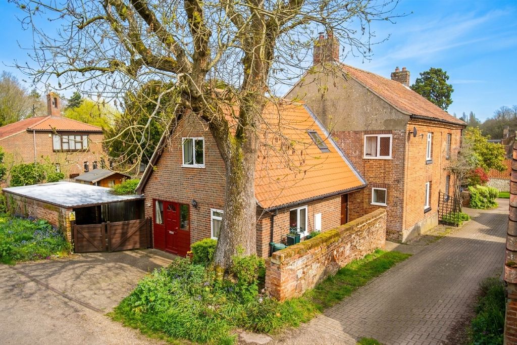 Property photo 1 of 37