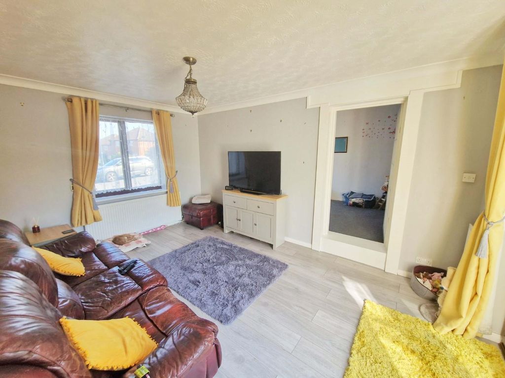 Property photo 3 of 17 20250403_154025.Jpg