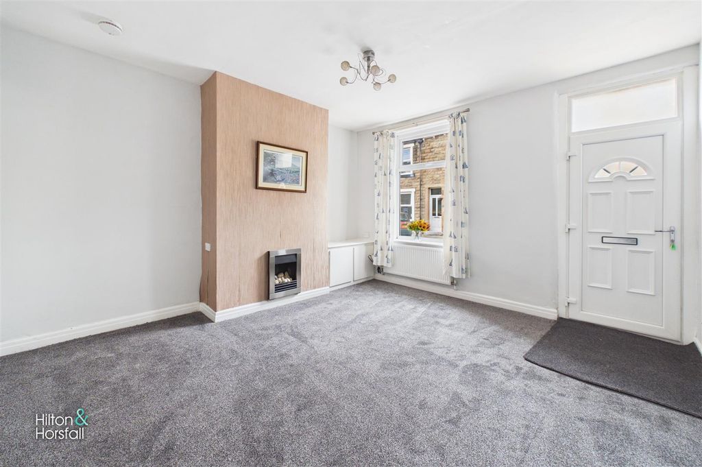 Property photo 2 of 10 Walton Street