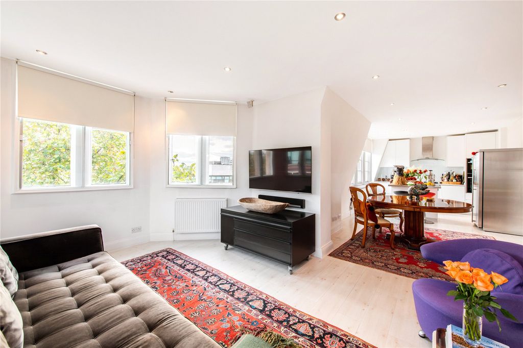 Property photo 2 of 21 Picture No. 45