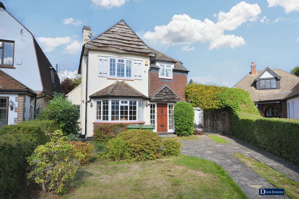Property photo 1 of 23
