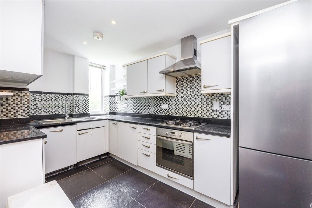 Property photo 2 of 19 Picture No. 06