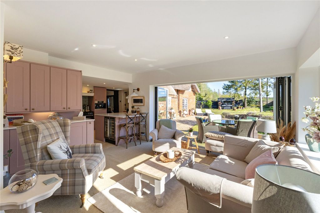 Property photo 3 of 14 Family Area