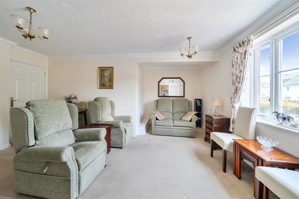 Property photo 2 of 14 1484589-14-6A4B78d4De203.Jpg