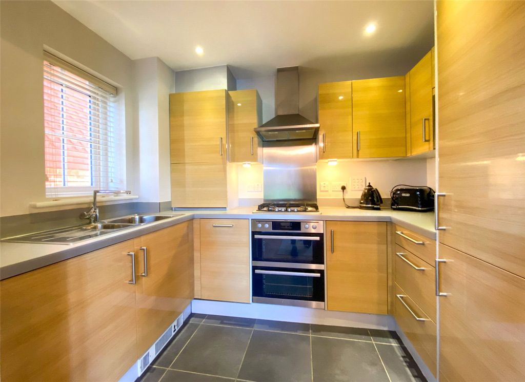 Property photo 3 of 11 Picture No. 10