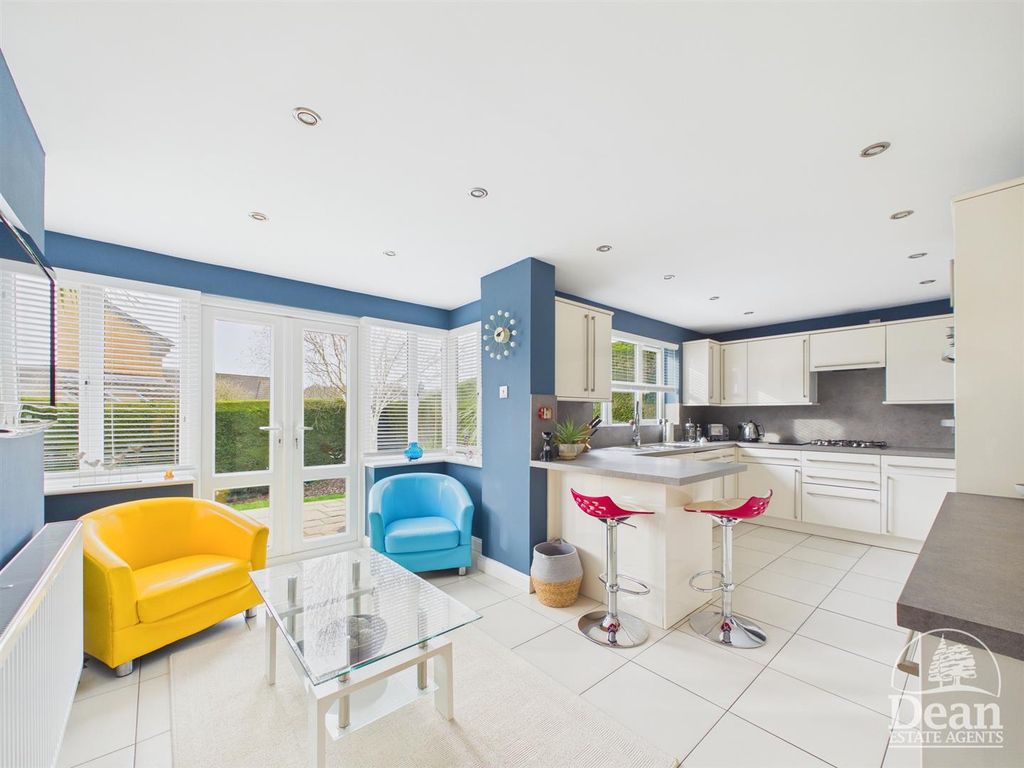 Property photo 2 of 19