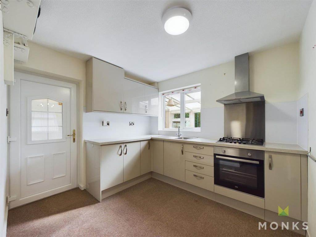 Property photo 3 of 11 Cam01348G0-Pr0517-Still005.Jpg