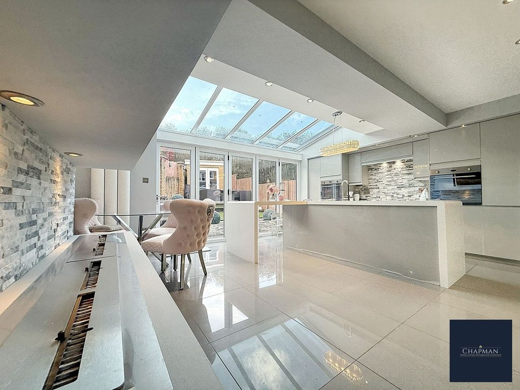 Property photo 3 of 30