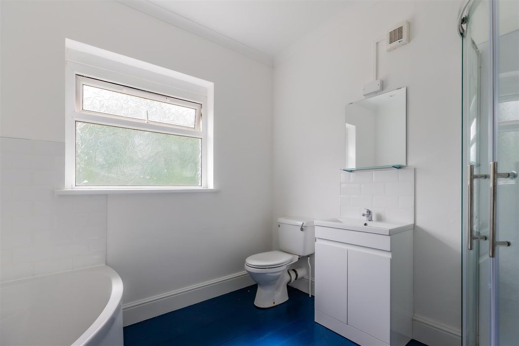 Property photo 3 of 23 2 (3 Of 23).Jpg
