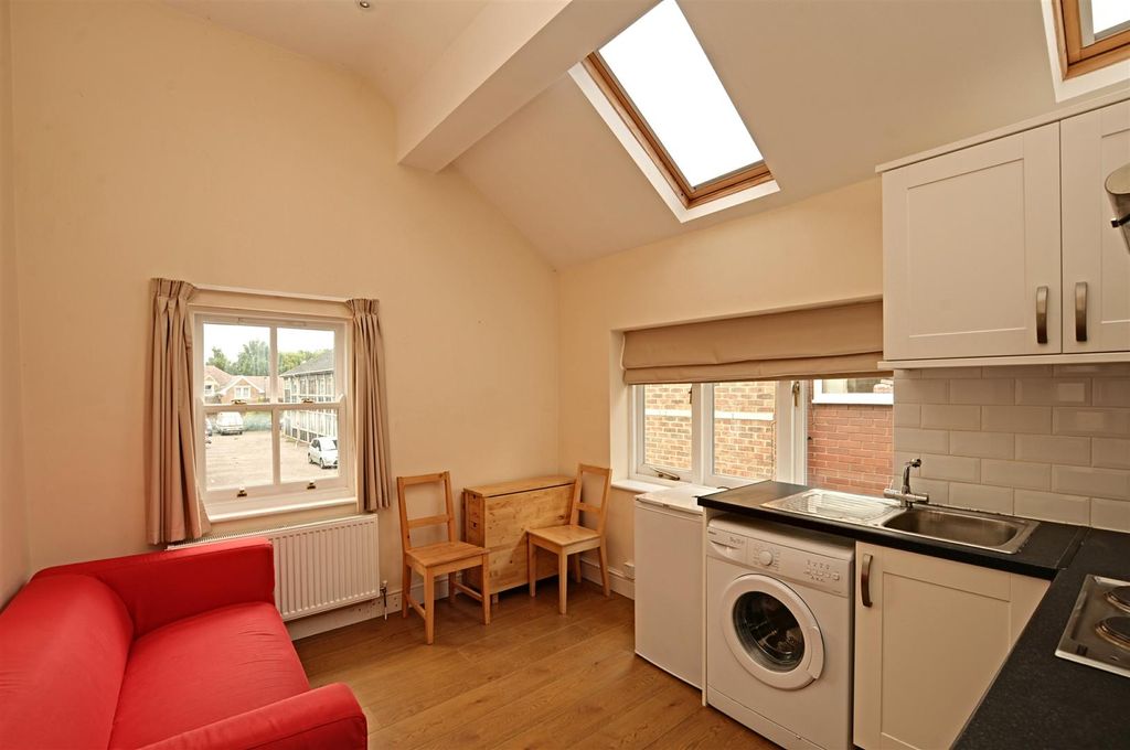 Property photo 2 of 4