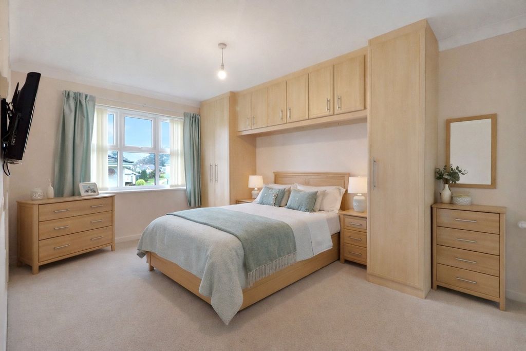 Property photo 3 of 17 3 - Picture No. 17