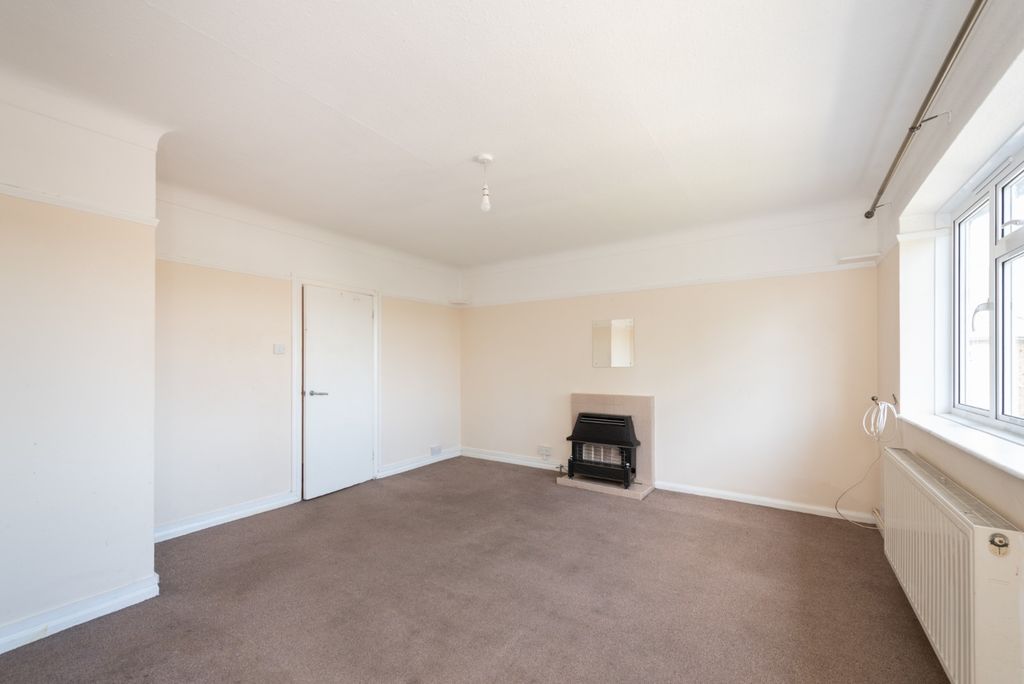 Property photo 3 of 14 4266892