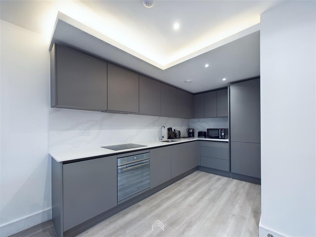 Property photo 3 of 8 Cam02826G0-Pr0068-Still007.Jpg