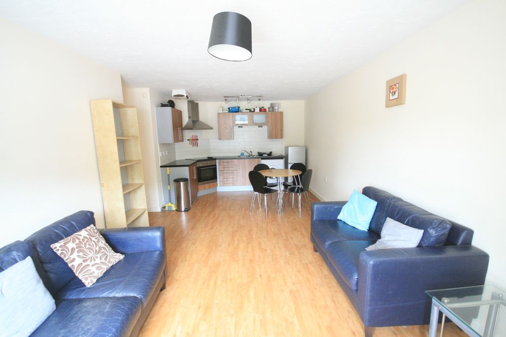 Property photo 2 of 9