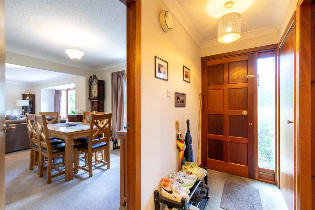 Property photo 2 of 30 Picture No. 02