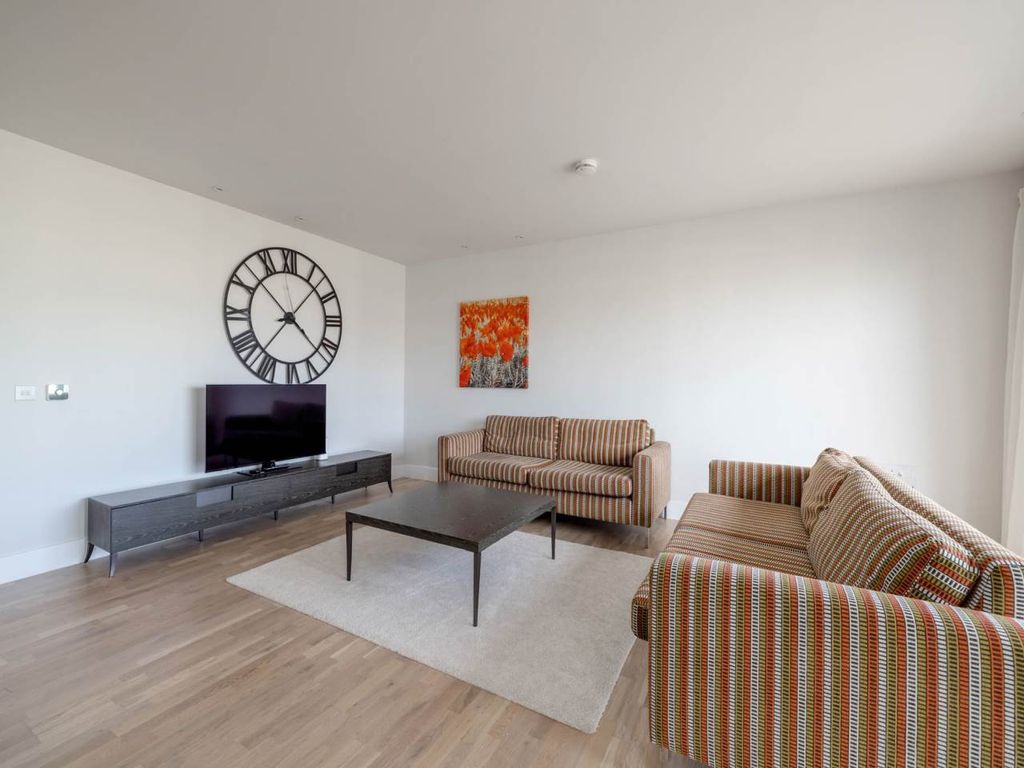 Property photo 3 of 17 80797_Horneterrace_007