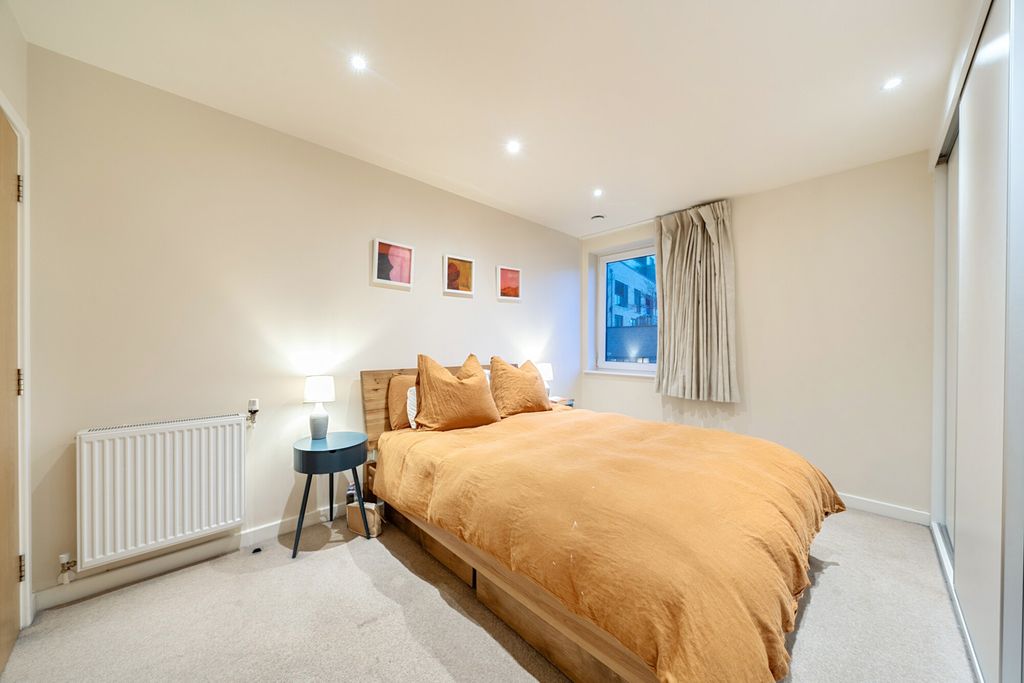 Property photo 3 of 21 1401241-14-696A7B...