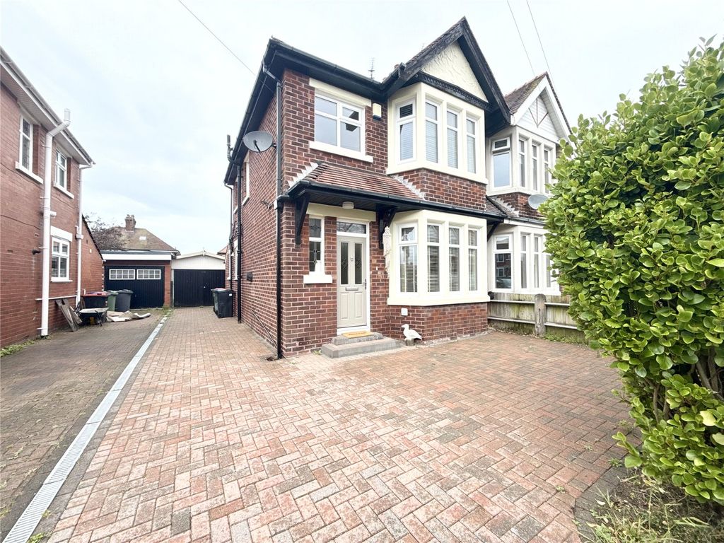Property photo 1 of 14 Picture No. 12