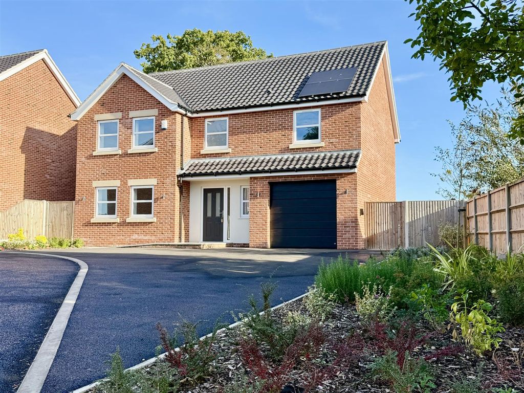 Property photo 1 of 27 Plot 4 Herringby Court