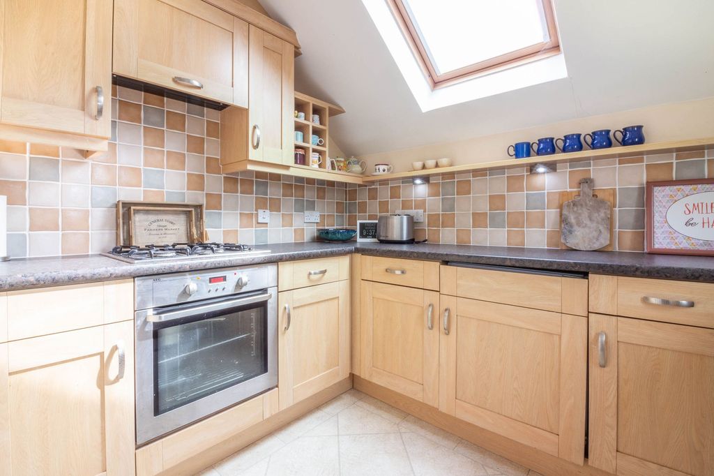 Property photo 2 of 13