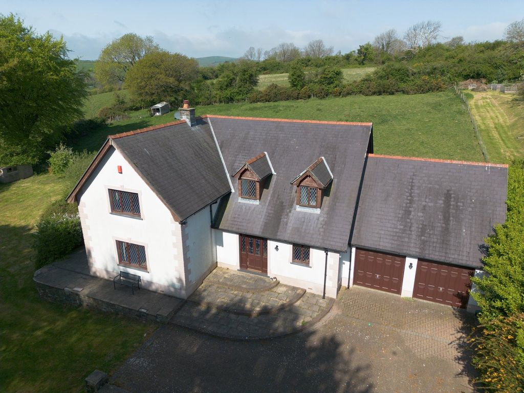 Property photo 2 of 42