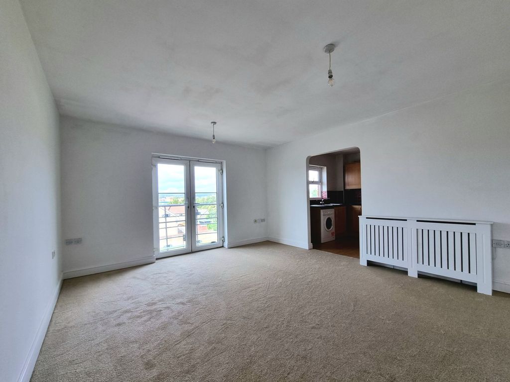 Property photo 3 of 21