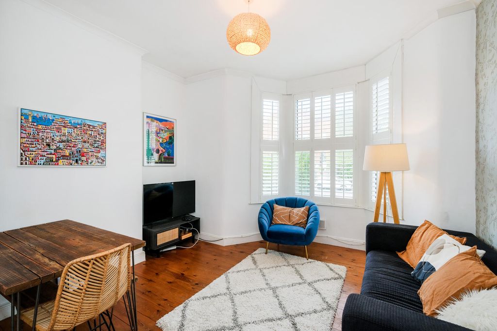 Property photo 2 of 16
