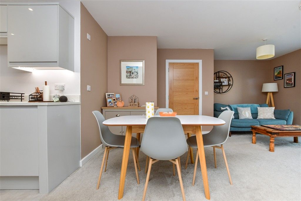 Property photo 2 of 11 Lounge/Diner