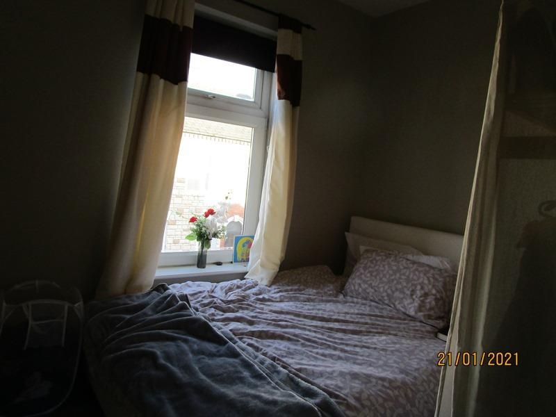 Property photo 3 of 8 Main Bedroom
