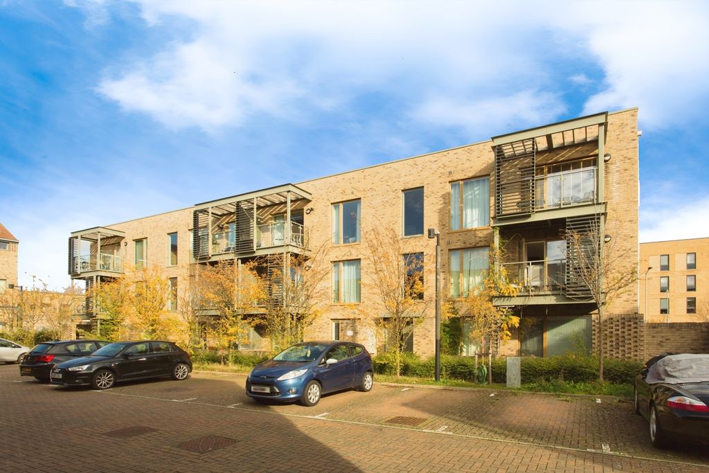 Property photo 2 of 17 Photo