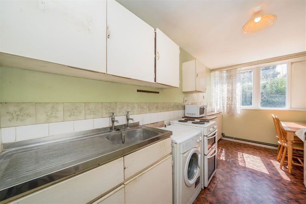 Property photo 3 of 6