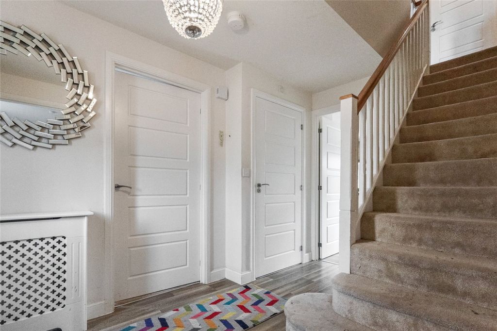 Property photo 2 of 15 Entrance Hall