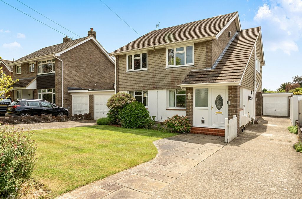 Property photo 1 of 12 1463729-3-6A06Fcd...