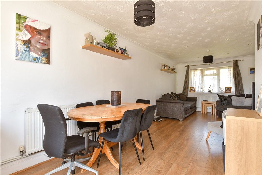 Property photo 2 of 9 Lounge/Diner