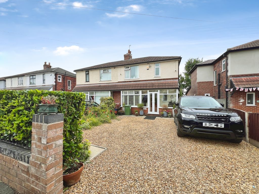 Property photo 1 of 15 External