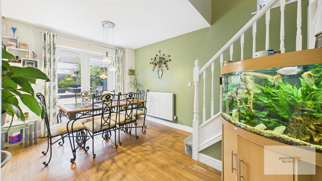 Property photo 3 of 14 Dining Room