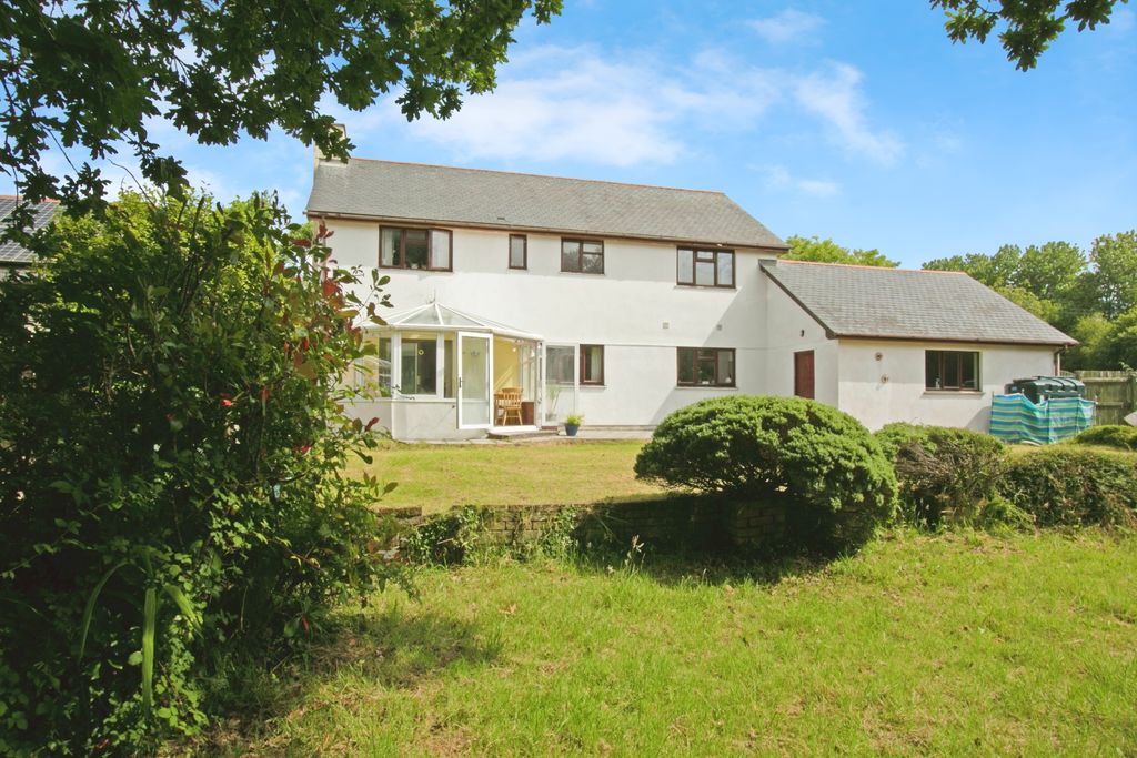 Property photo 3 of 22