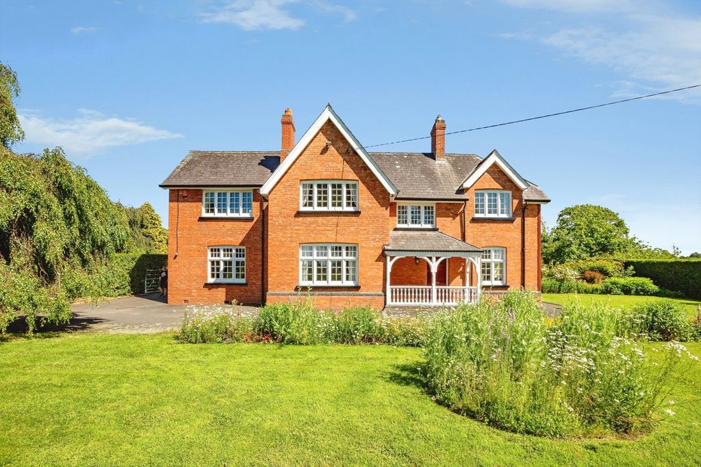 Property photo 1 of 44 Picture No. 06