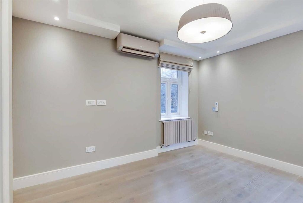 Property photo 3 of 8 3.Jpg